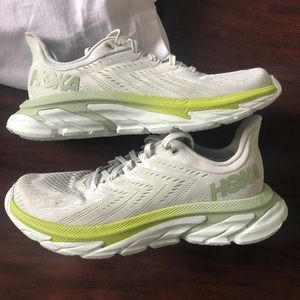 Hoka One One Clifton Edge Rare Green